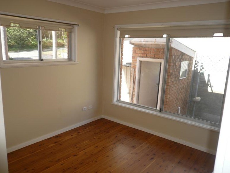 54 Rickard Street, Bateau Bay NSW 2261