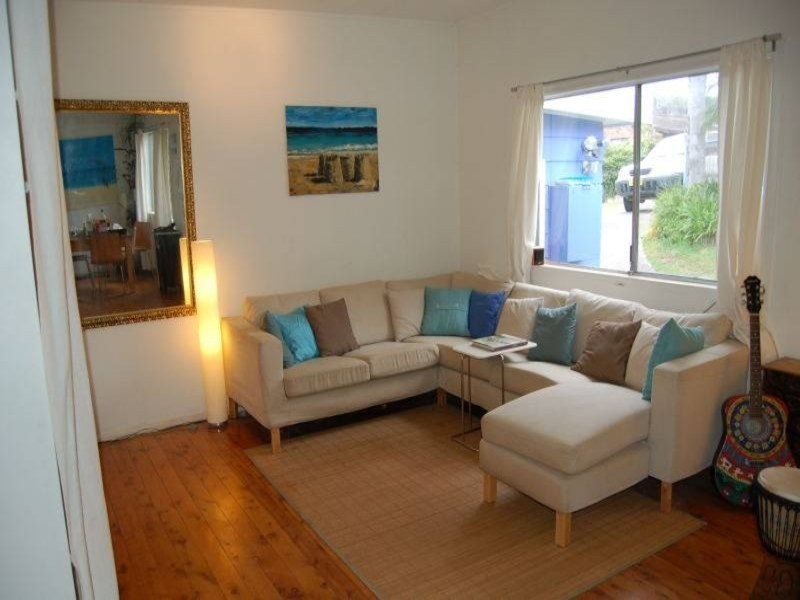 58 Promenade Avenue, Bateau Bay NSW 2261