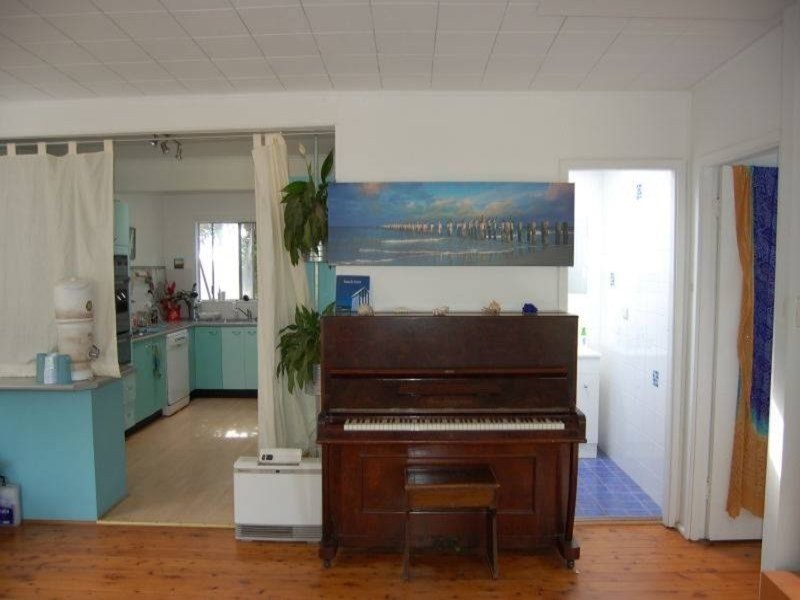 58 Promenade Avenue, Bateau Bay NSW 2261