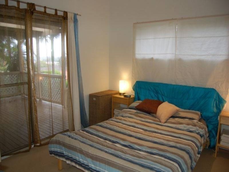 58 Promenade Avenue, Bateau Bay NSW 2261