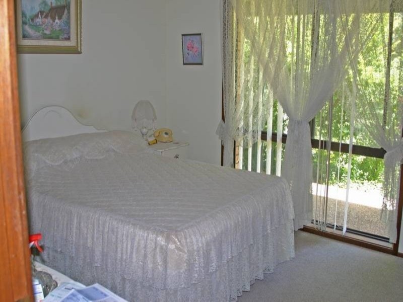 8 Lea  Avenue, Wamberal NSW 2260