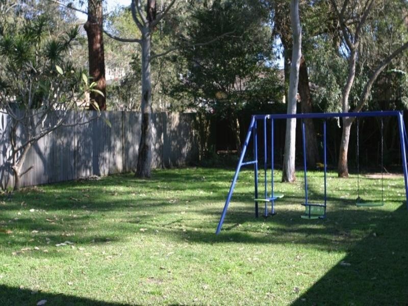33 Kuburra Rd, Erina NSW 2250