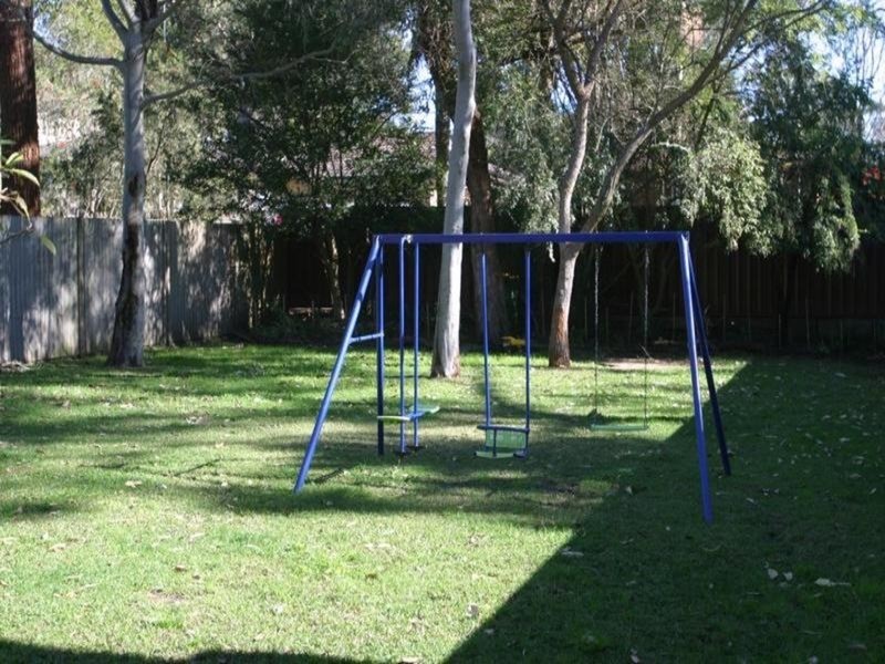 33 Kuburra Rd, Erina NSW 2250