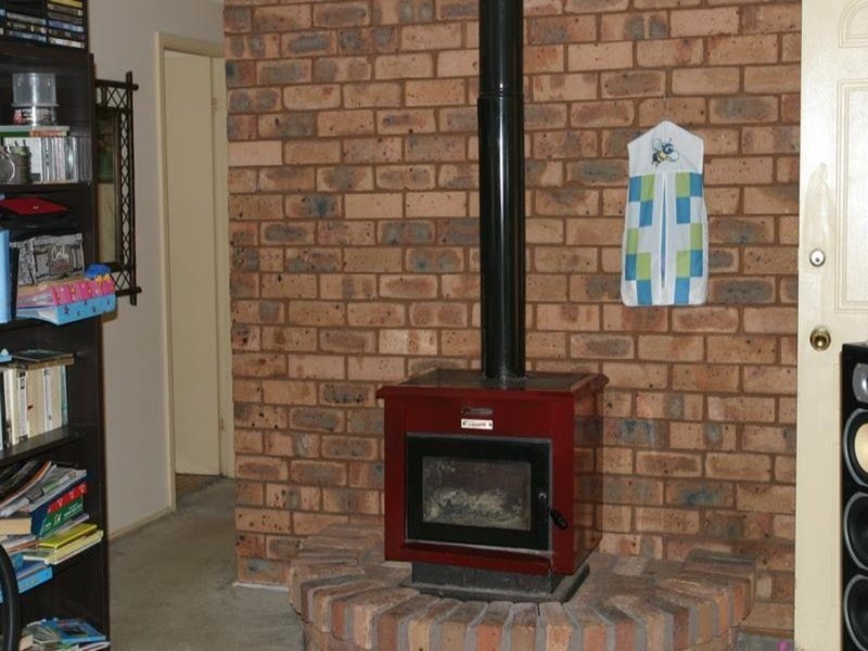 33 Kuburra Rd, Erina NSW 2250