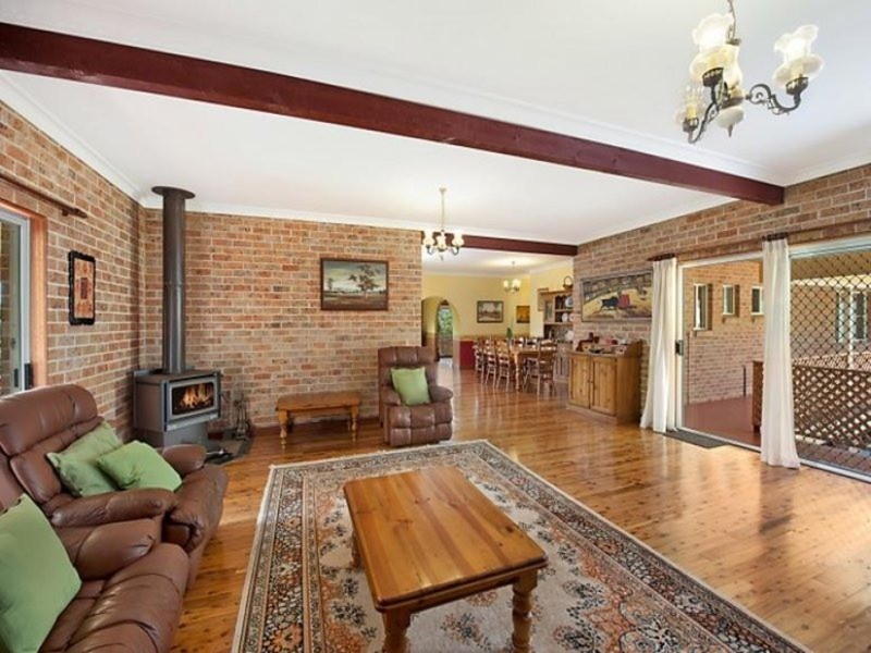 2 Pinaroo  Road, Wamberal NSW 2260