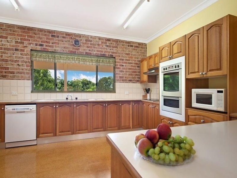 2 Pinaroo  Road, Wamberal NSW 2260