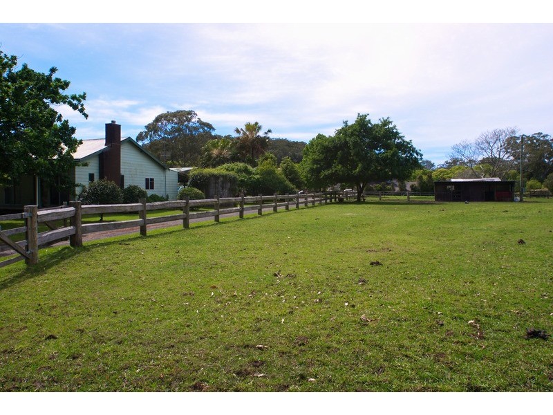 8 Wattle Tree  Road, Holgate NSW 2250