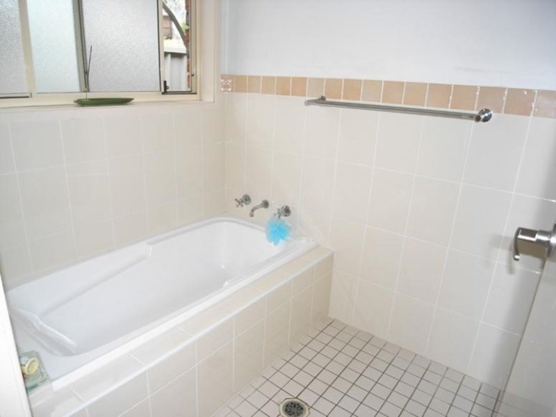 2/49 Wairakei Road, Wamberal NSW 2260