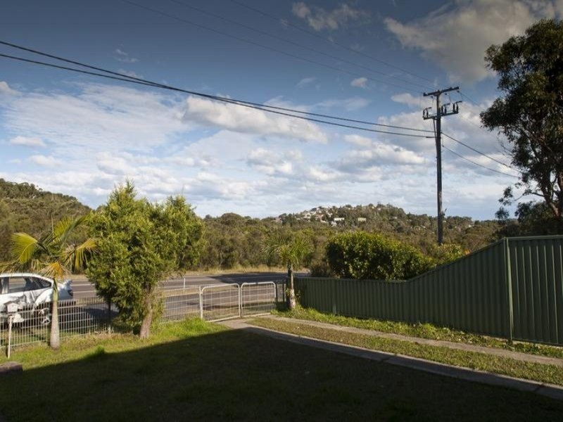 951 The Entrance Road, Forresters Beach NSW 2260