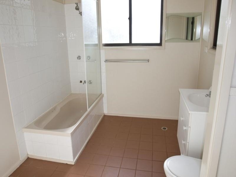 951 The Entrance Road, Forresters Beach NSW 2260