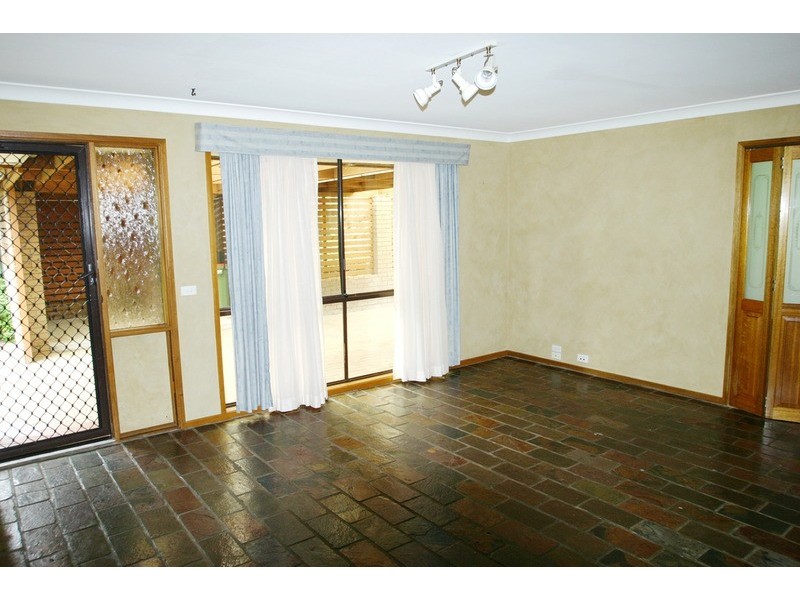 51 Noorong  Avenue, Forresters Beach NSW 2260