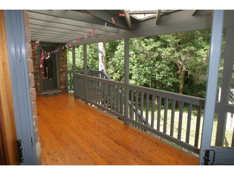 2 Barinya Lane, Springfield NSW 2250