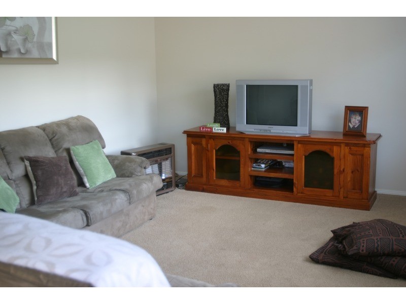 981 The Entrance Road, Forresters Beach NSW 2260