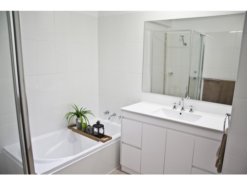 2/50 Duffys  Road, Terrigal NSW 2260