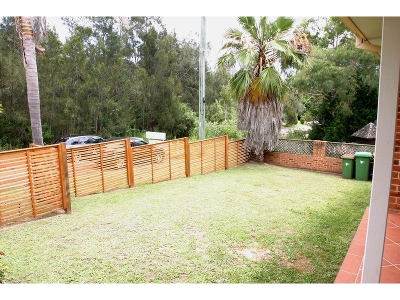 1/15 Maas Parade, Forresters Beach NSW 2260