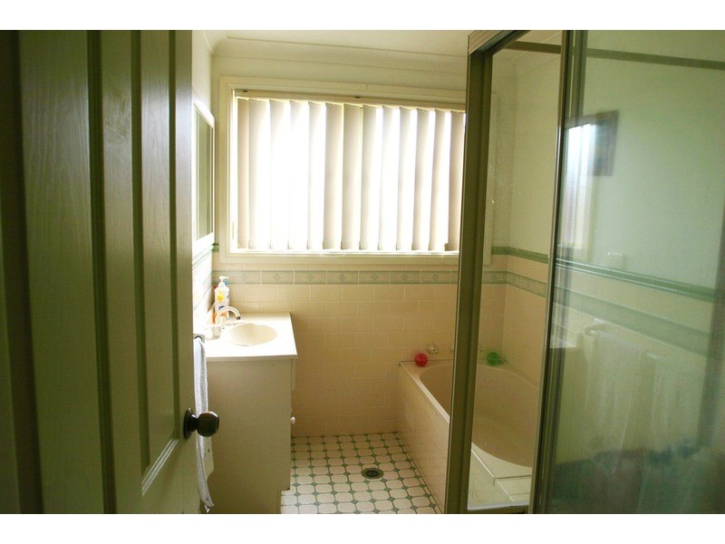 1/15 Maas Parade, Forresters Beach NSW 2260