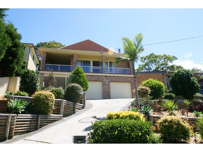 10 Valley View Road, Bateau Bay NSW 2261