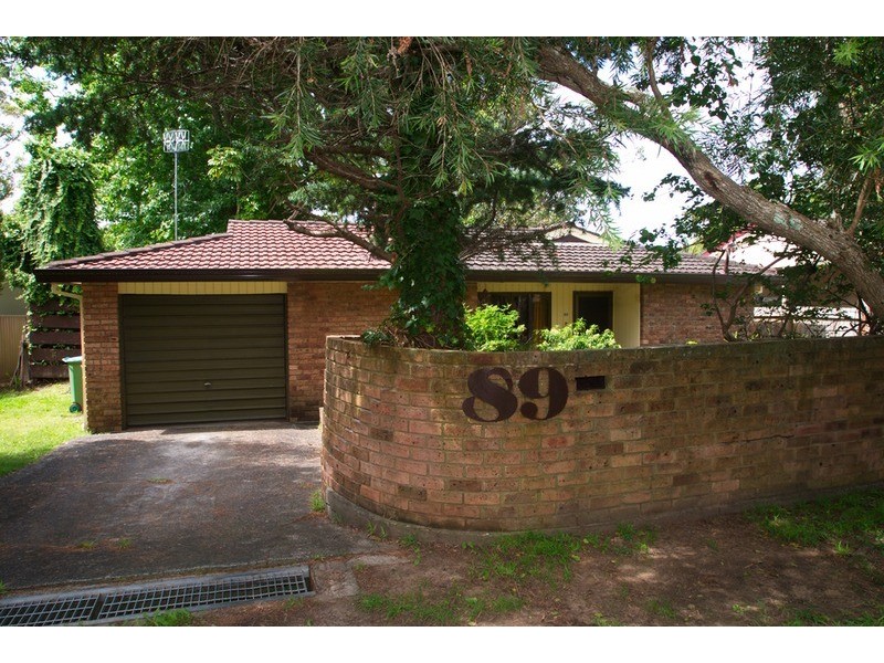 89 Albatross Road, Berkeley Vale NSW 2261