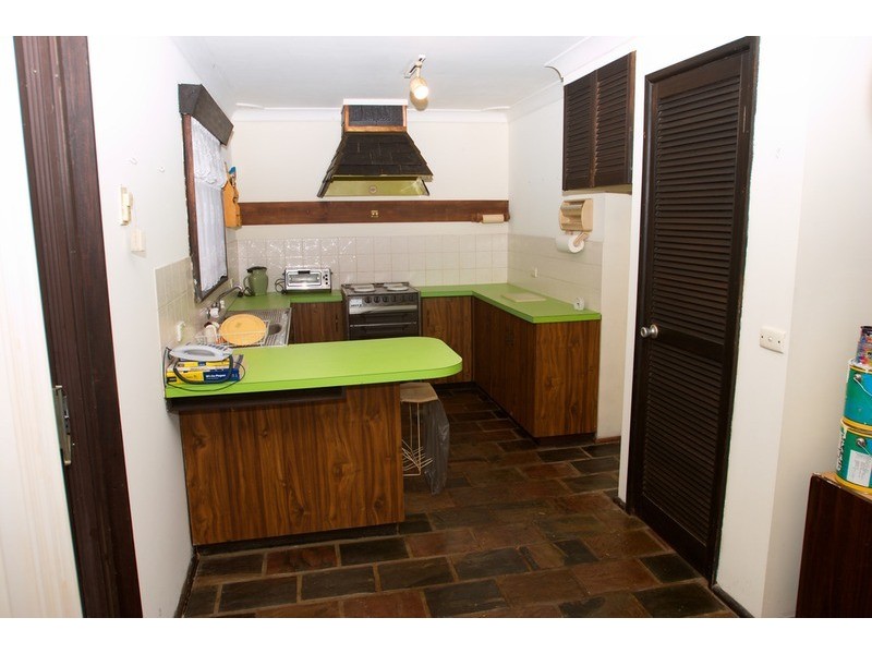 89 Albatross Road, Berkeley Vale NSW 2261