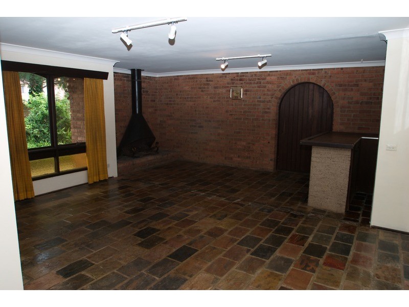 89 Albatross Road, Berkeley Vale NSW 2261