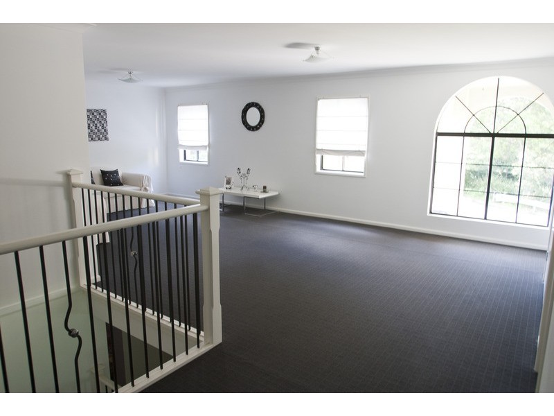 1 Cobbedah  Drive, Springfield NSW 2250