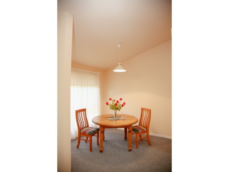 16 Premier Way, Bateau Bay NSW 2261