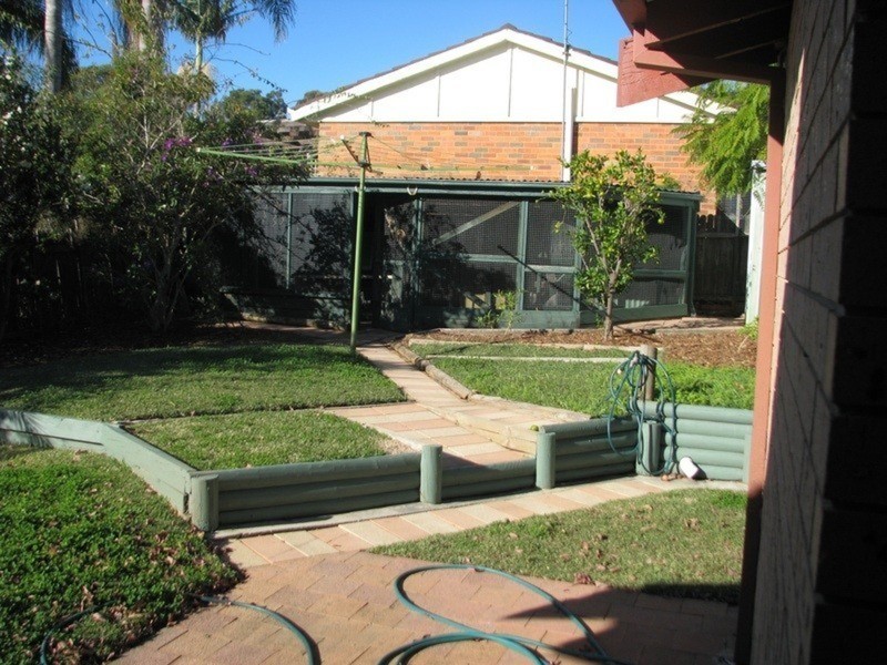 16 Premier Way, Bateau Bay NSW 2261