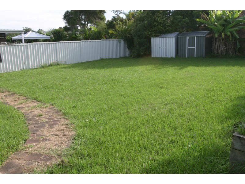 28 Blue Bell Drive, Wamberal NSW 2260