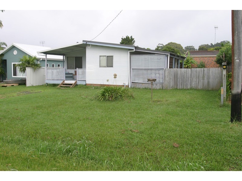 28 Blue Bell Drive, Wamberal NSW 2260