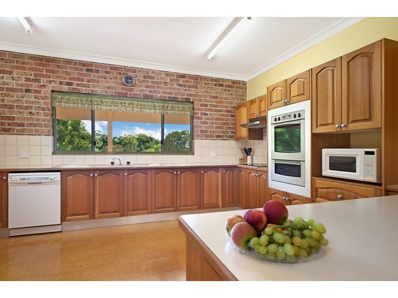 2 Pinaroo Road, Wamberal NSW 2260