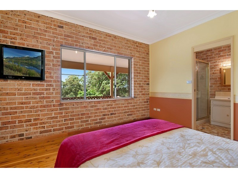 2 Pinaroo Road, Wamberal NSW 2260