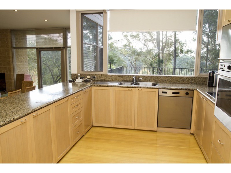 4 Halloran  Lane, Tumbi Umbi NSW 2261