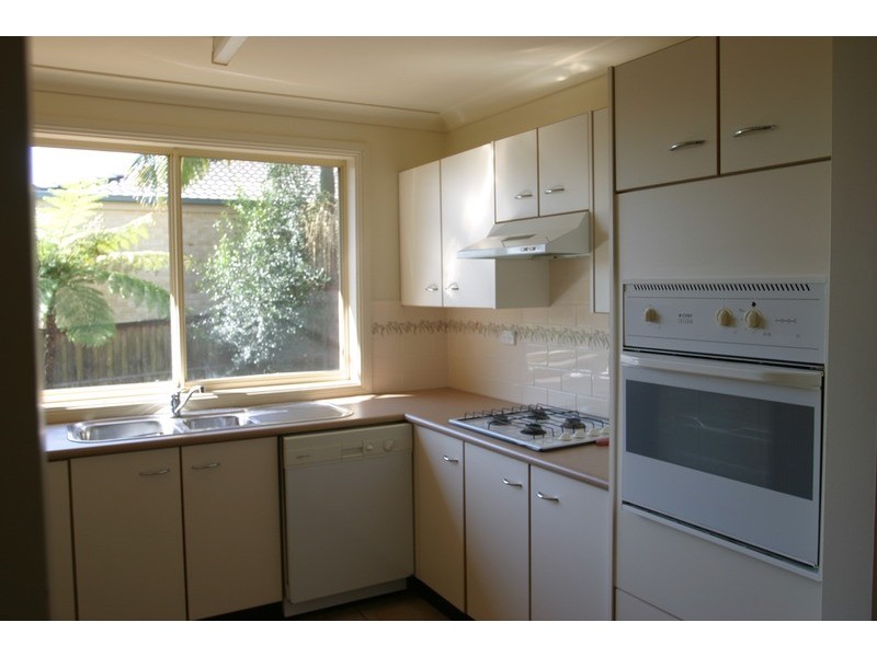 2/15 Maas Parade, Forresters Beach NSW 2260