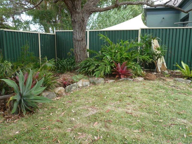 16 Germaine  Avenue, Bateau Bay NSW 2261