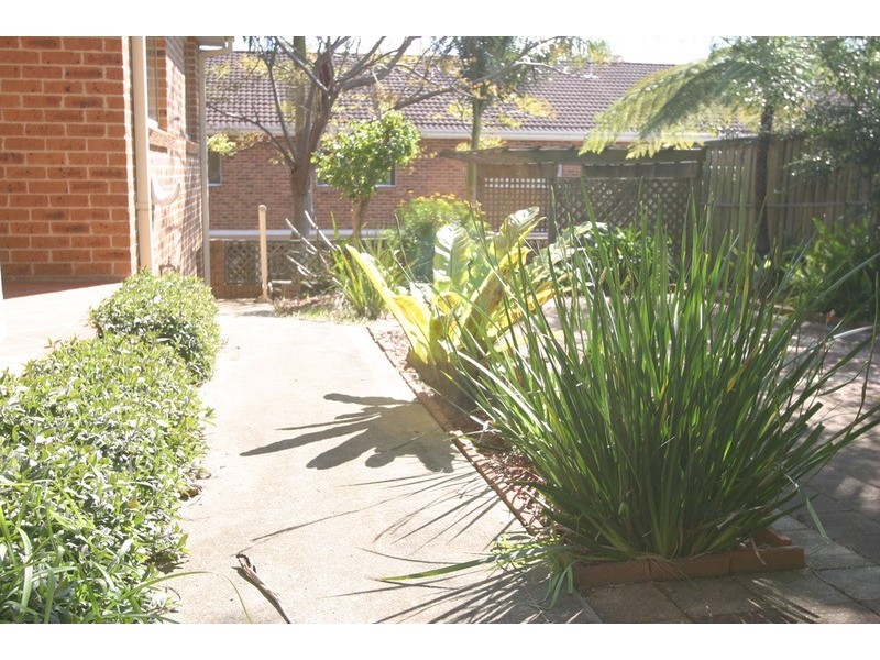 2/15 Maas Parade, Forresters Beach NSW 2260