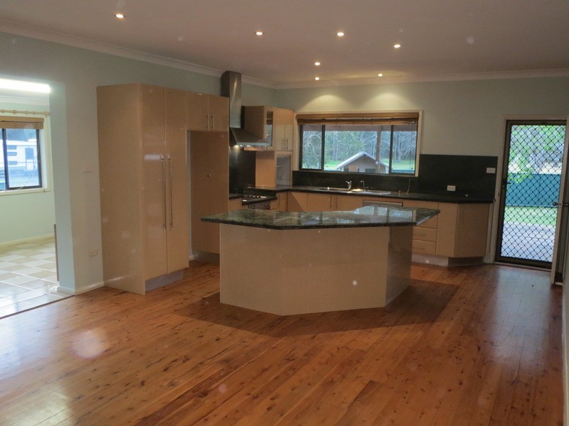 2 Malkana Avenue, Forresters Beach NSW 2260