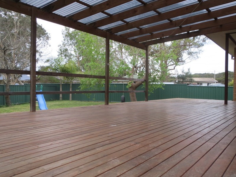 2 Malkana Avenue, Forresters Beach NSW 2260