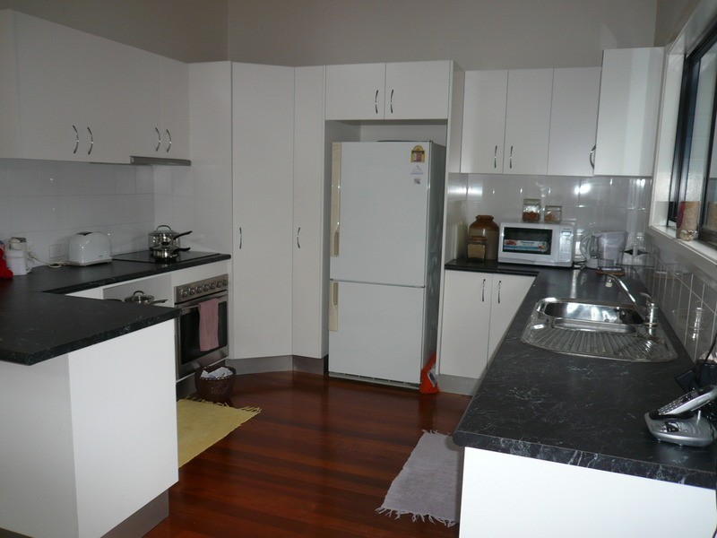 4 Bellevue Crescent, North Avoca NSW 2260