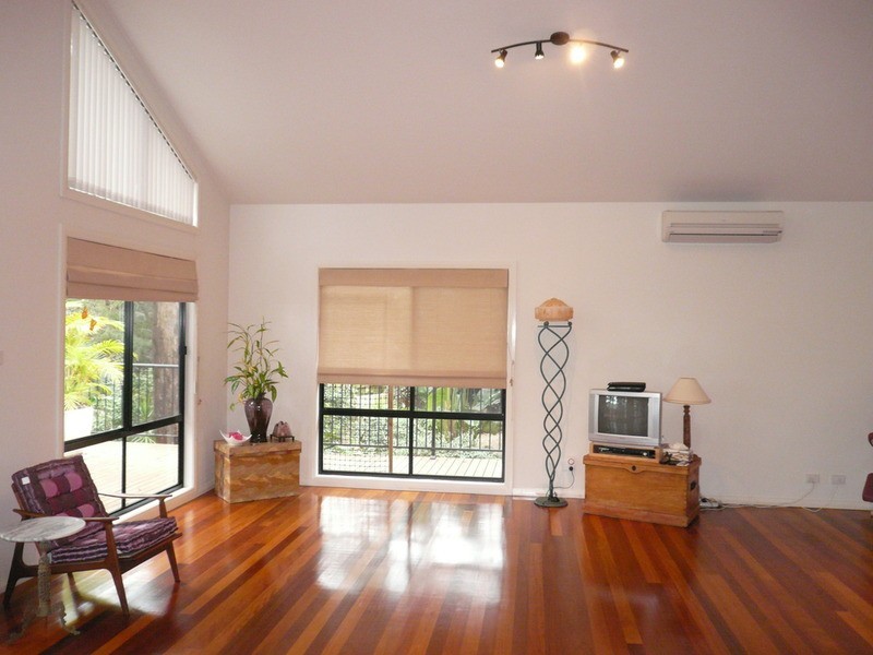 4 Bellevue Crescent, North Avoca NSW 2260