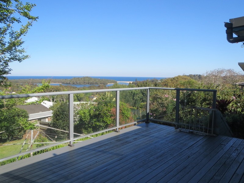 22 Reads Road, Wamberal NSW 2260