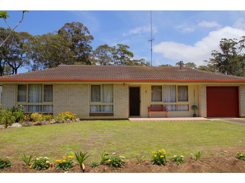 42 Windsor  Road, Wamberal NSW 2260