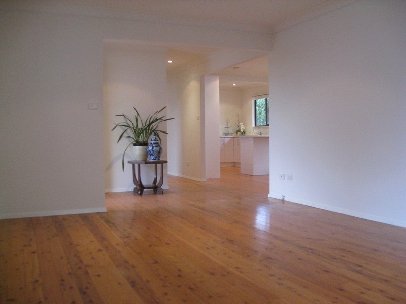 12 Vista Parade, Bateau Bay NSW 2261