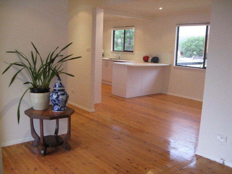 12 Vista Parade, Bateau Bay NSW 2261