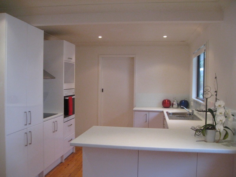 12 Vista Parade, Bateau Bay NSW 2261