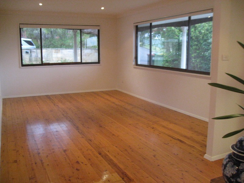 12 Vista Parade, Bateau Bay NSW 2261