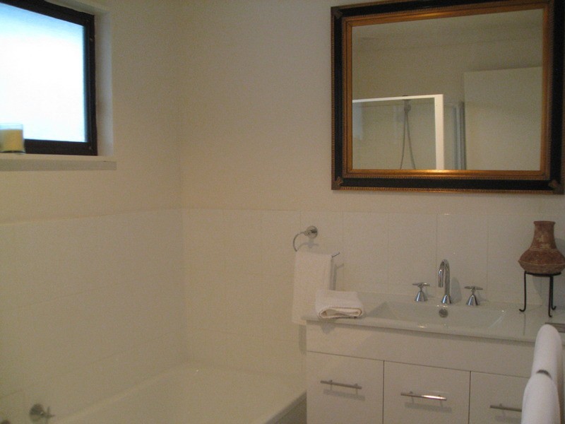 12 Vista Parade, Bateau Bay NSW 2261