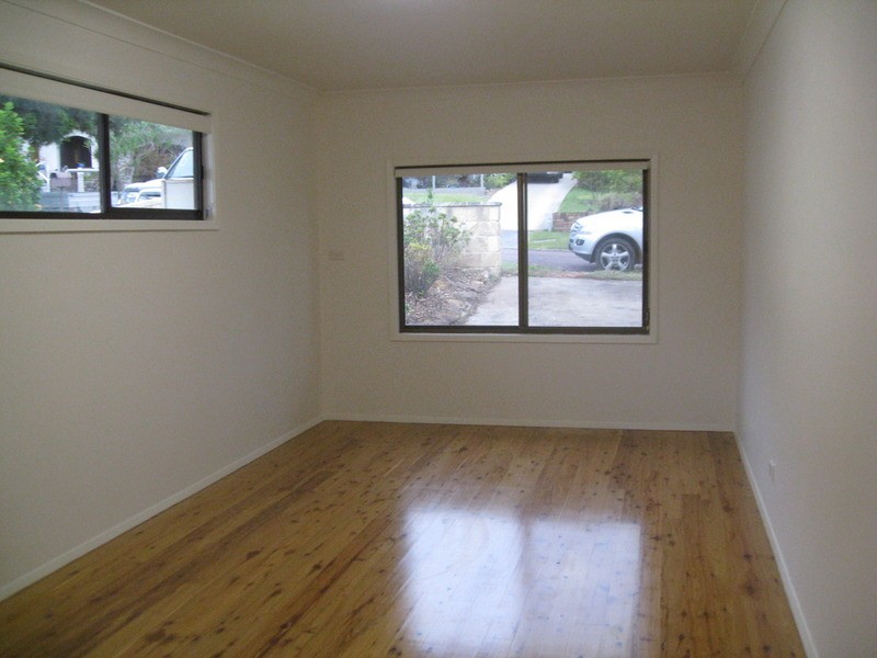 12 Vista Parade, Bateau Bay NSW 2261