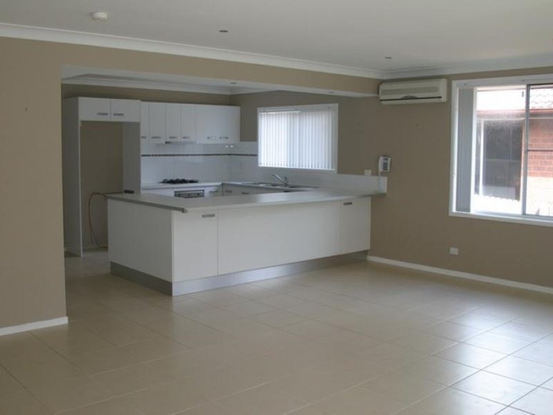 6 John Street, Forresters Beach NSW 2260