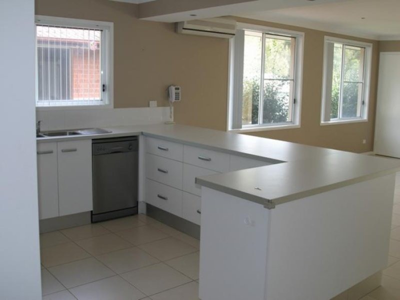 6 John Street, Forresters Beach NSW 2260