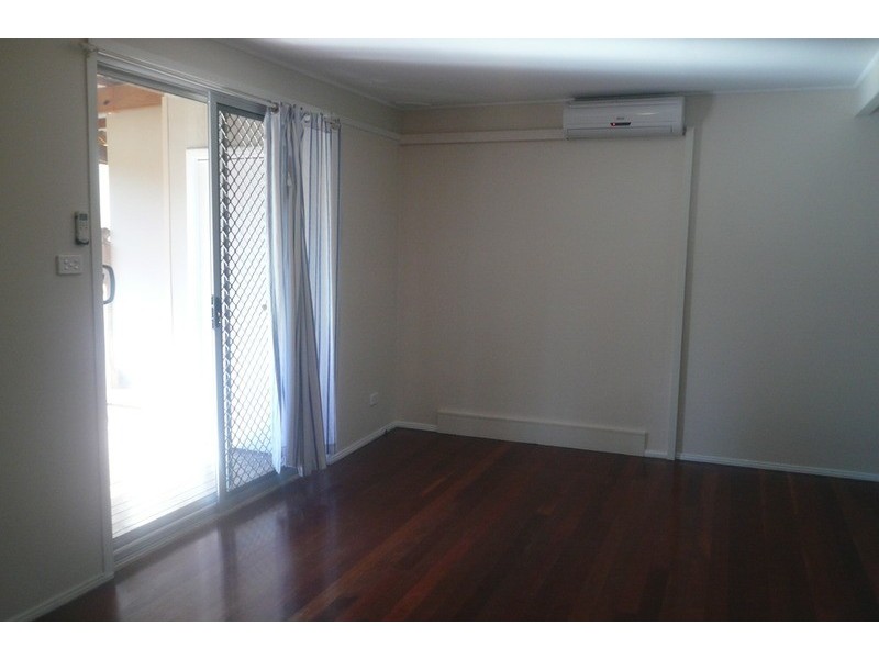 2/981 The Entrance Road, Forresters Beach NSW 2260